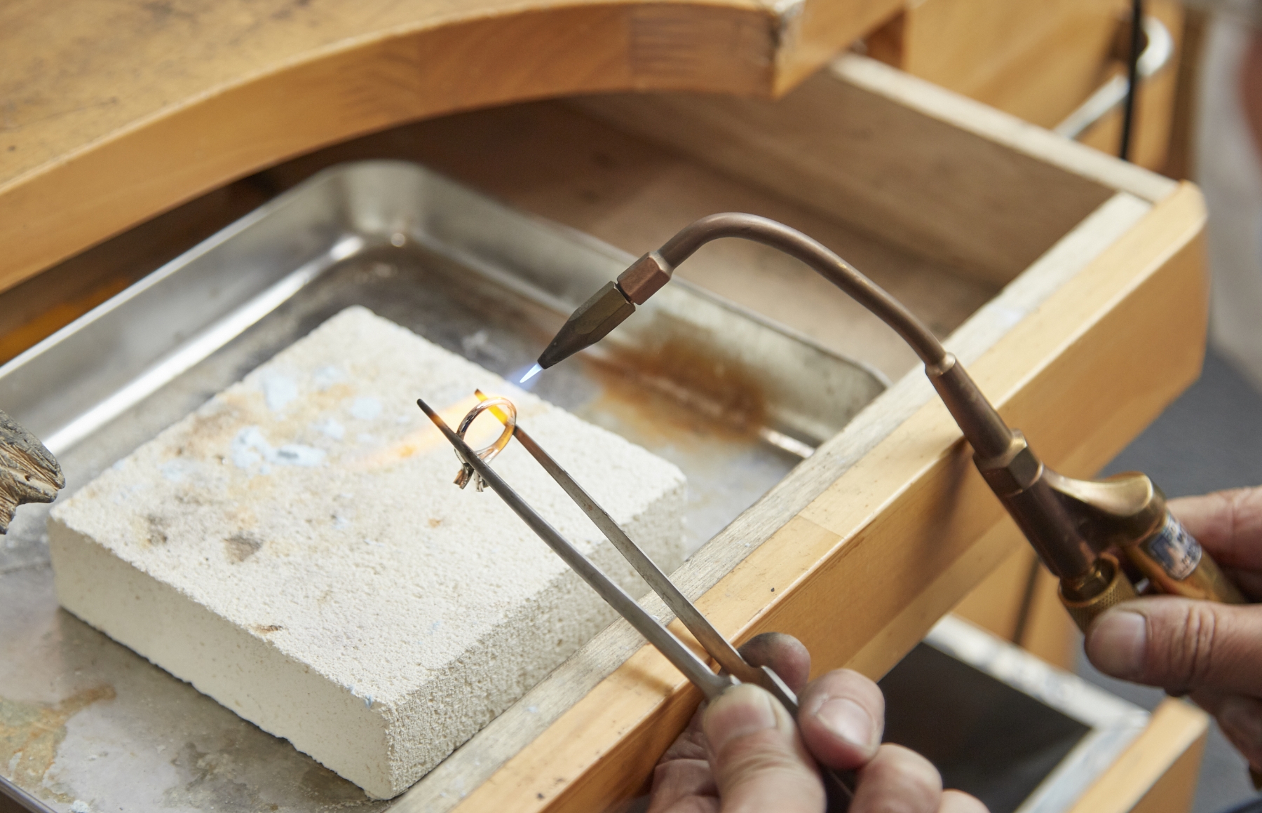 サイズお直しサービス対象の指輪は、上下2サイズまで無料でお直しできます!