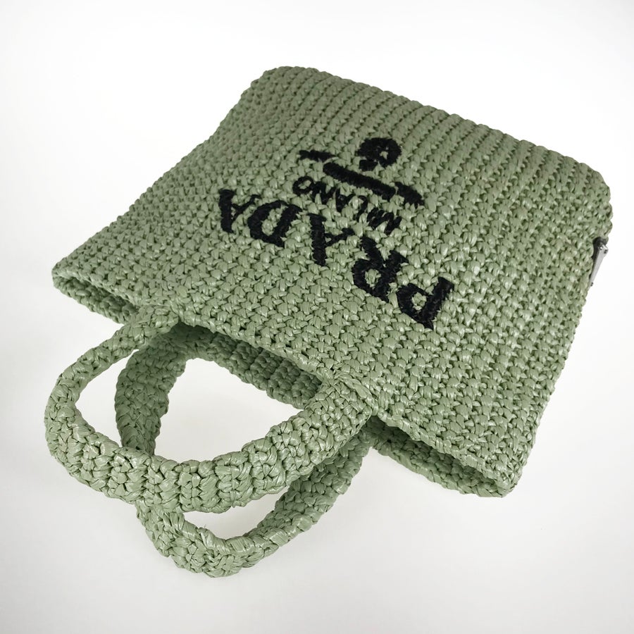 プラダ ハンドバッグ