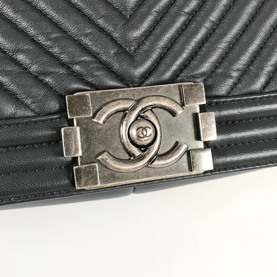 シャネル ショルダーバッグ