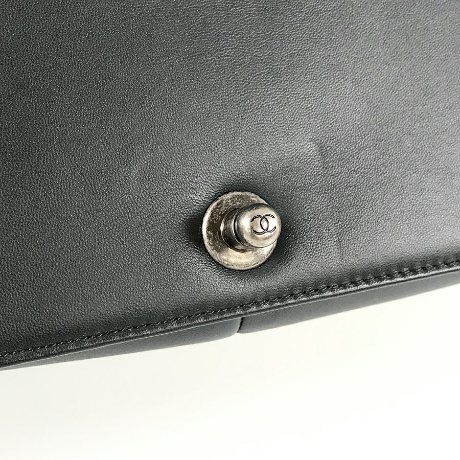 シャネル ショルダーバッグ