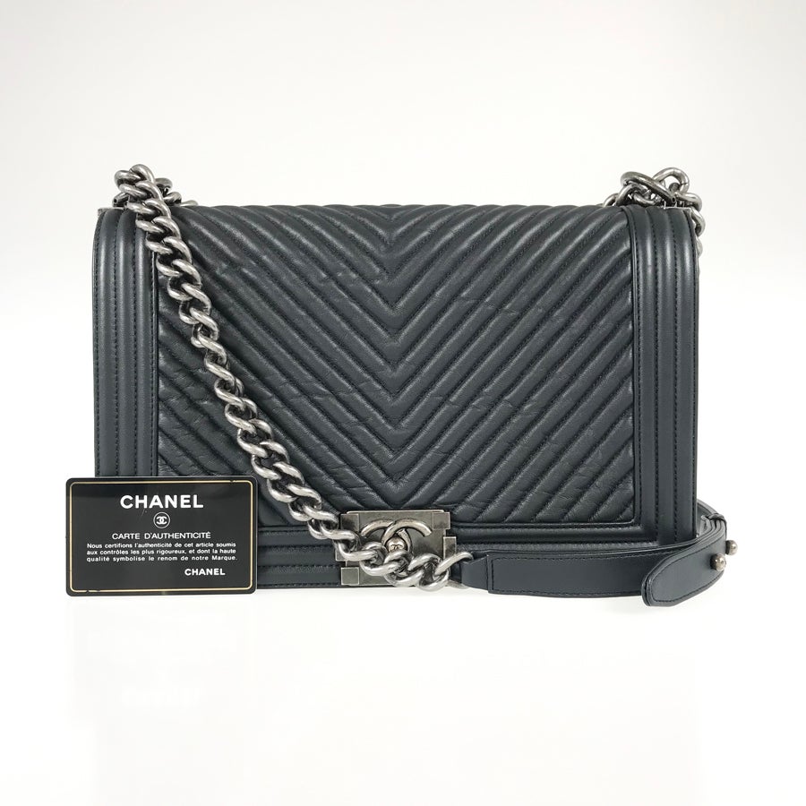 シャネル ショルダーバッグ