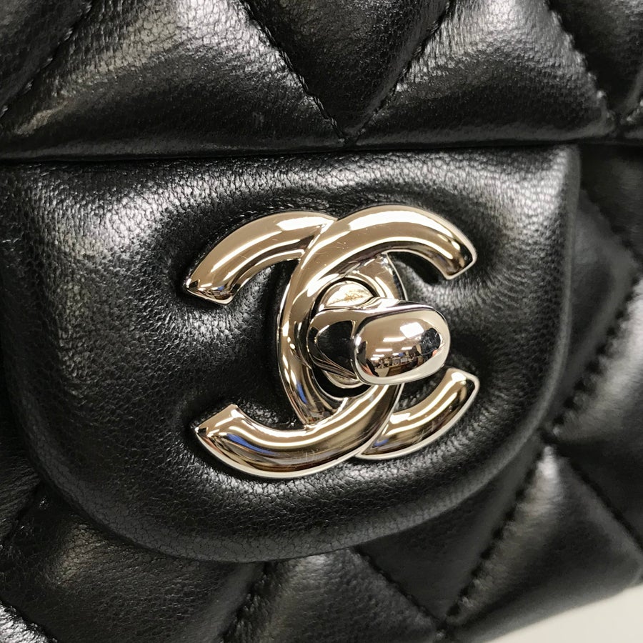 シャネル ショルダーバッグ