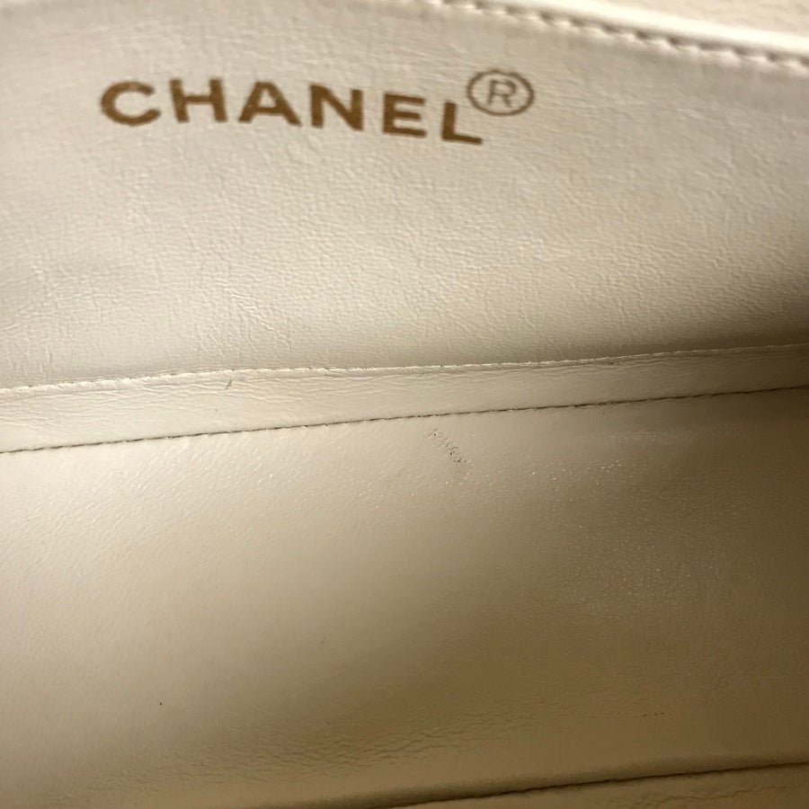 シャネル ショルダーバッグ