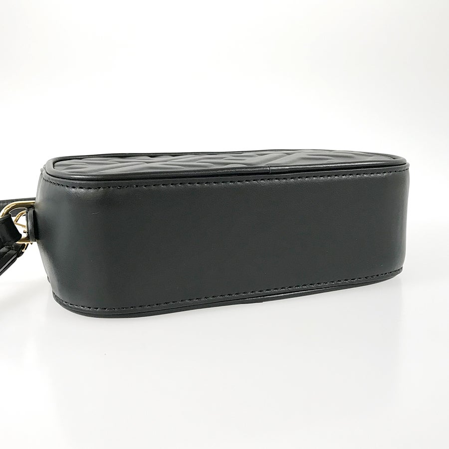 フェンディ ショルダーバッグ