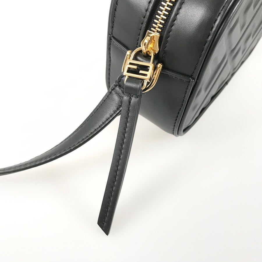 フェンディ ショルダーバッグ