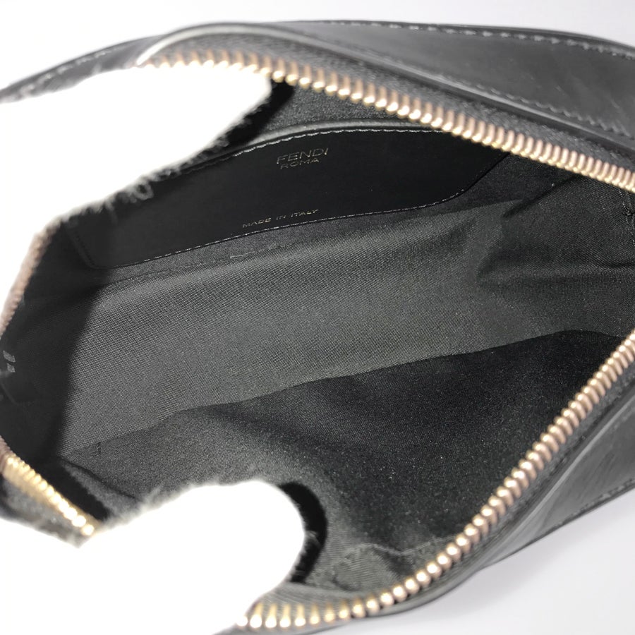 フェンディ ショルダーバッグ