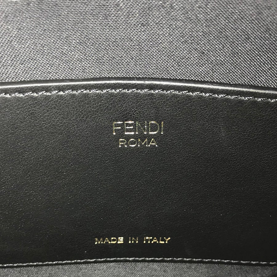 フェンディ ショルダーバッグ