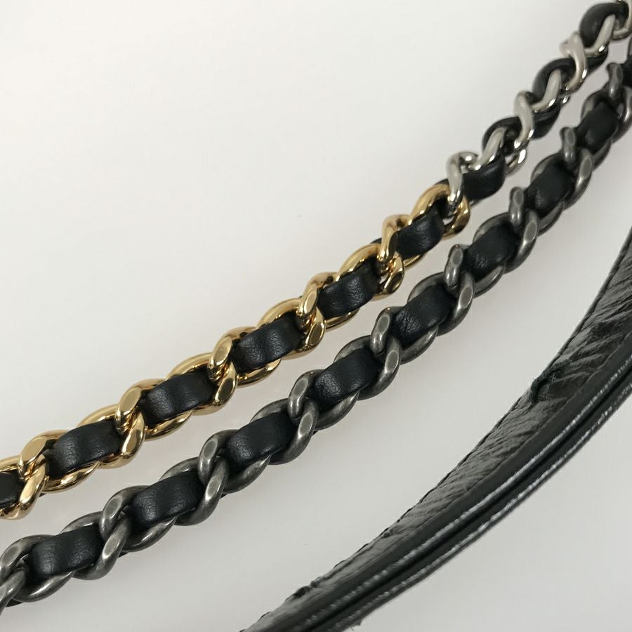 シャネル ショルダーバッグ