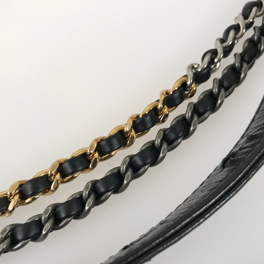 シャネル ショルダーバッグ