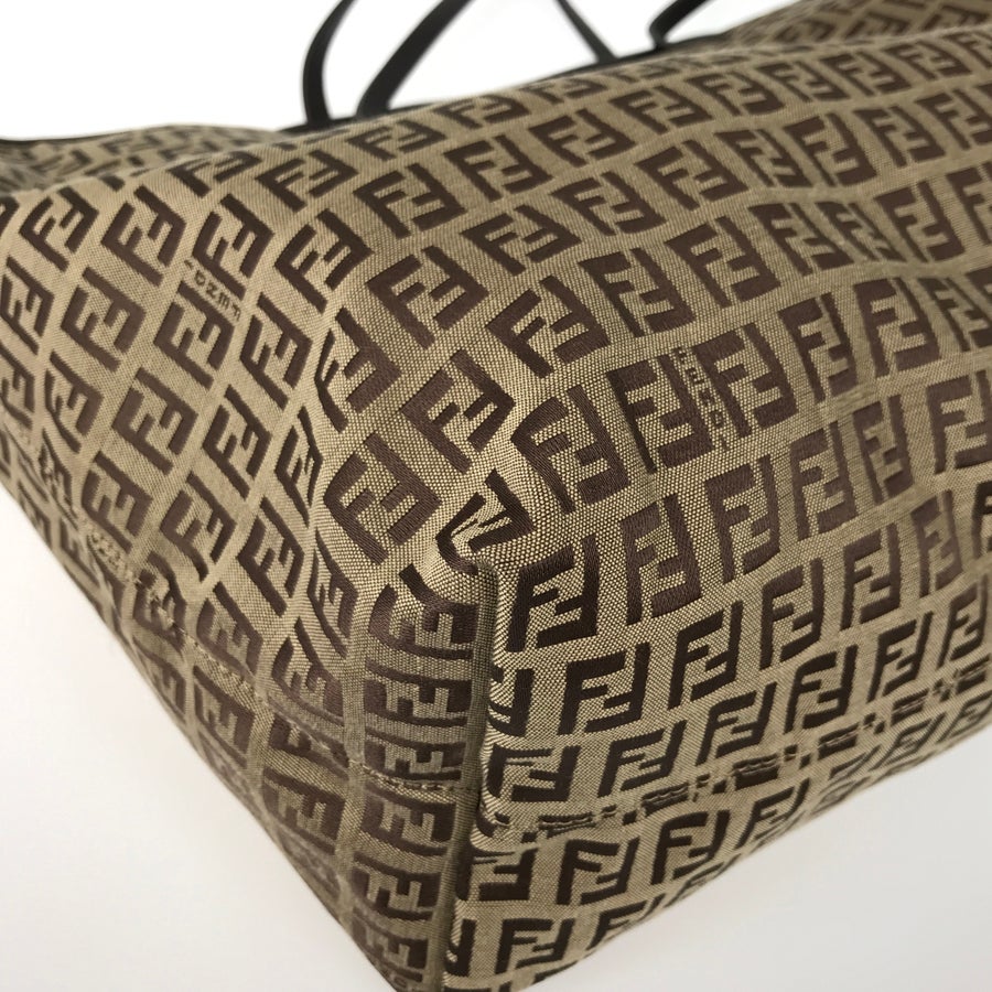 フェンディ トートバッグ