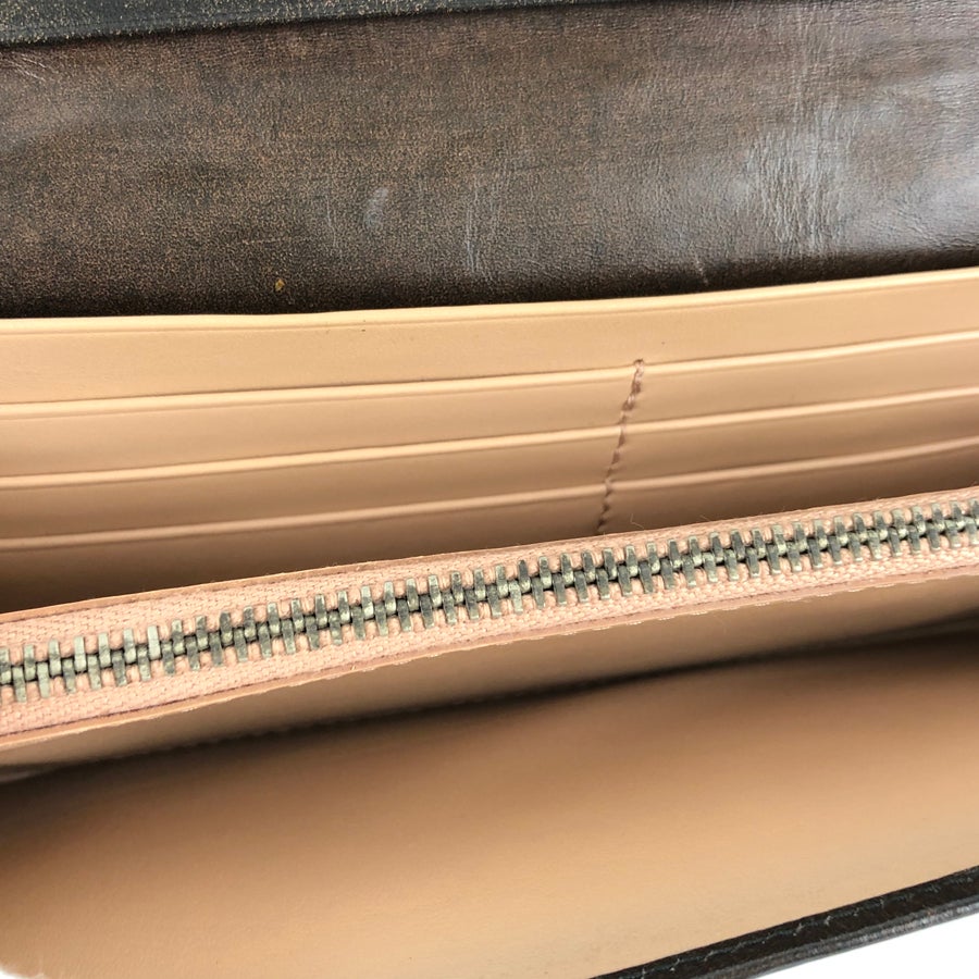 プラダ 長財布 かぶせ蓋