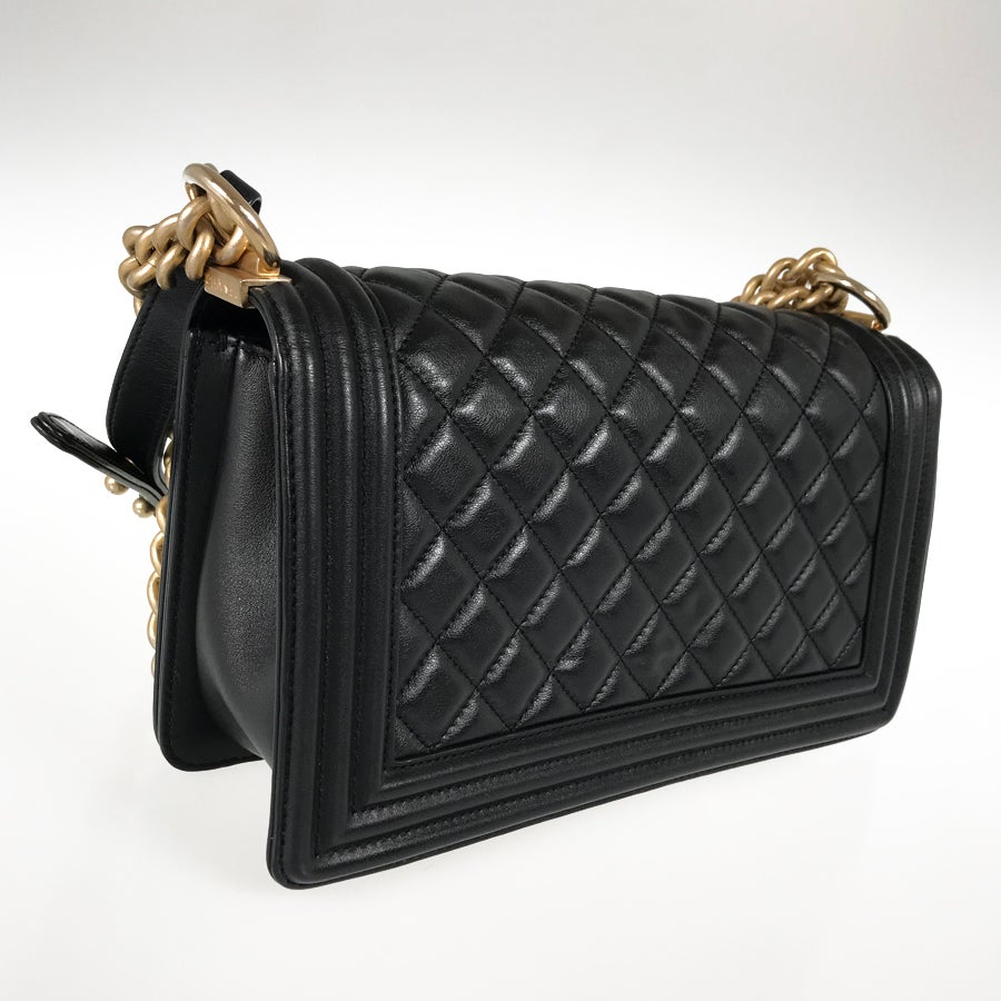 シャネル ショルダーバッグ