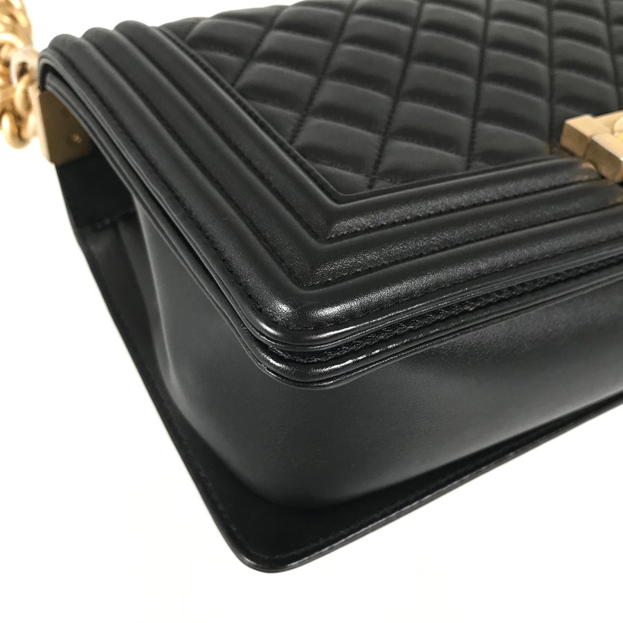 シャネル ショルダーバッグ