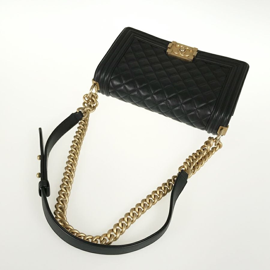 シャネル ショルダーバッグ