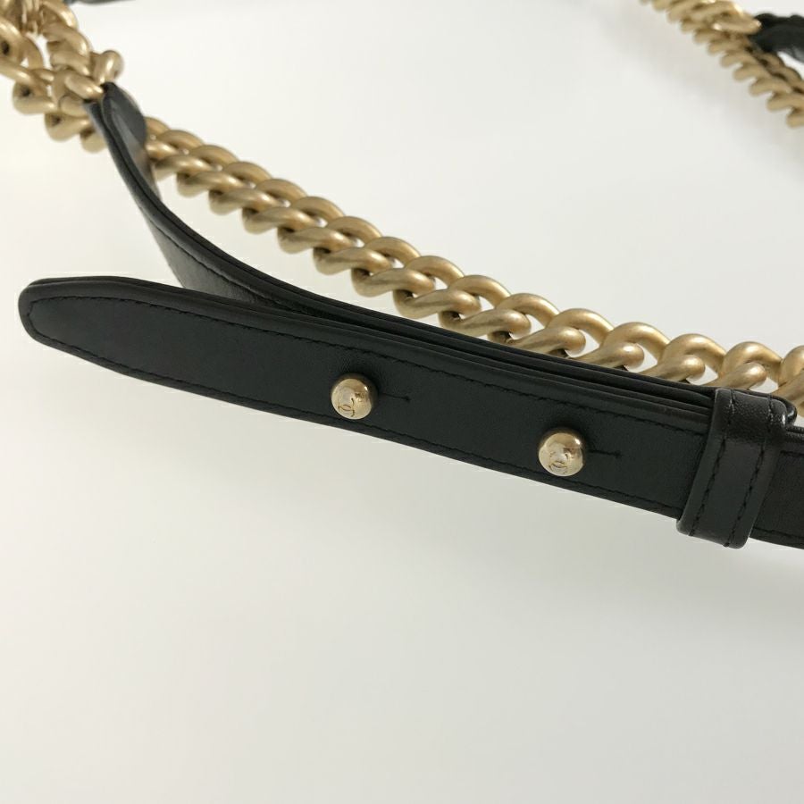 シャネル ショルダーバッグ