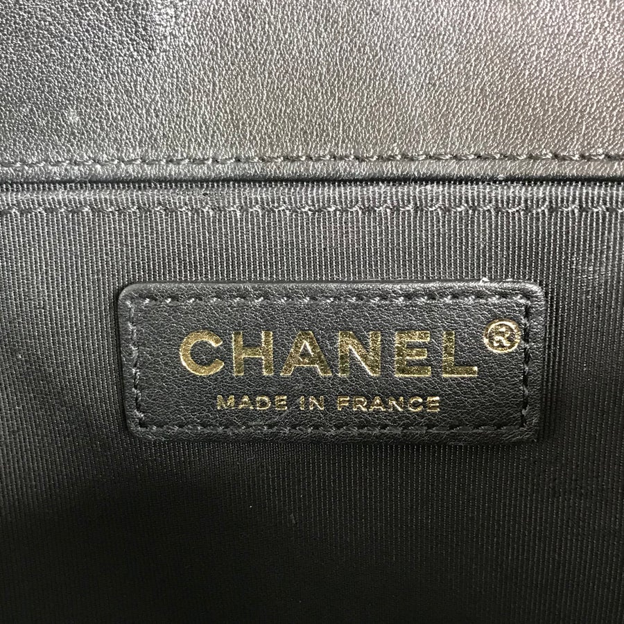 シャネル ショルダーバッグ