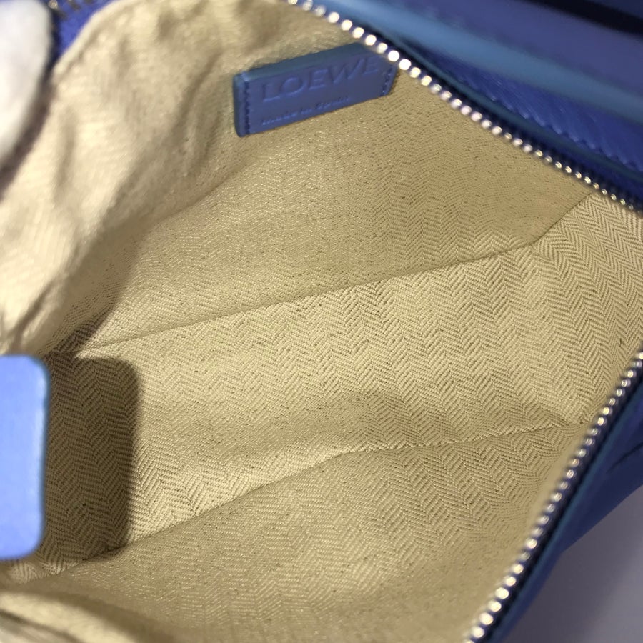 ロエベ ボディバッグ