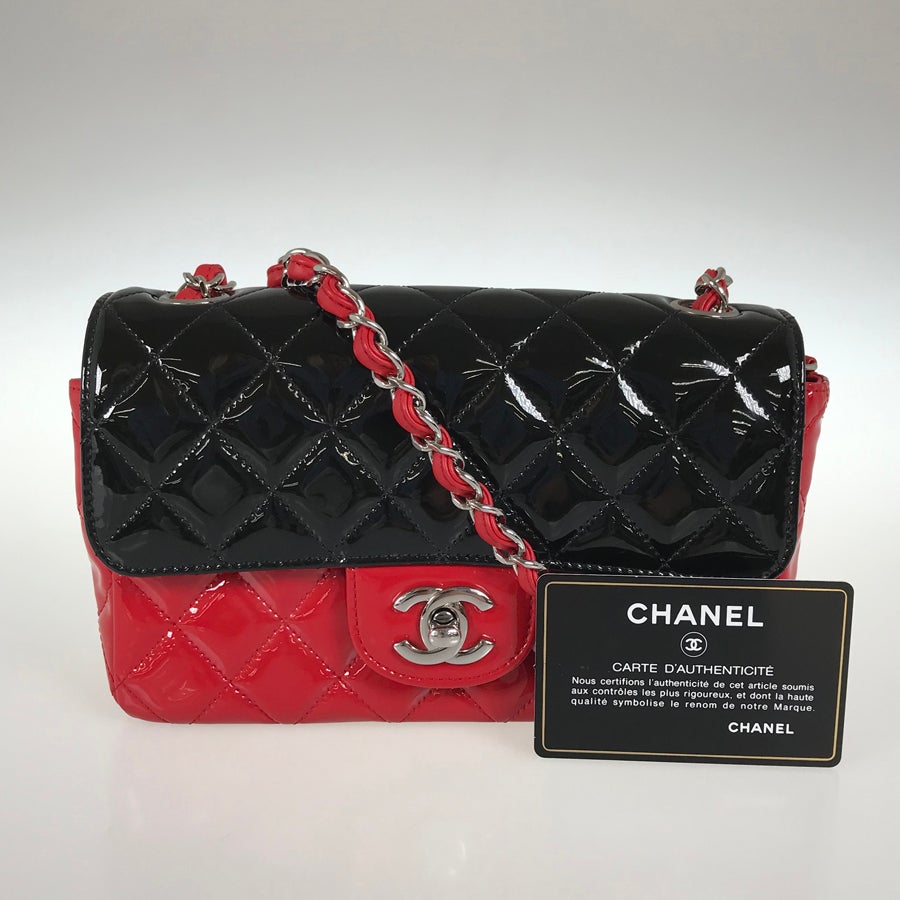 シャネル ショルダーバッグ