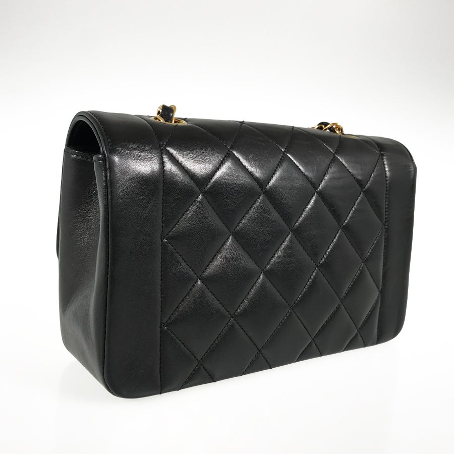 シャネル ショルダーバッグ