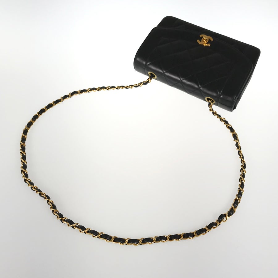 シャネル ショルダーバッグ