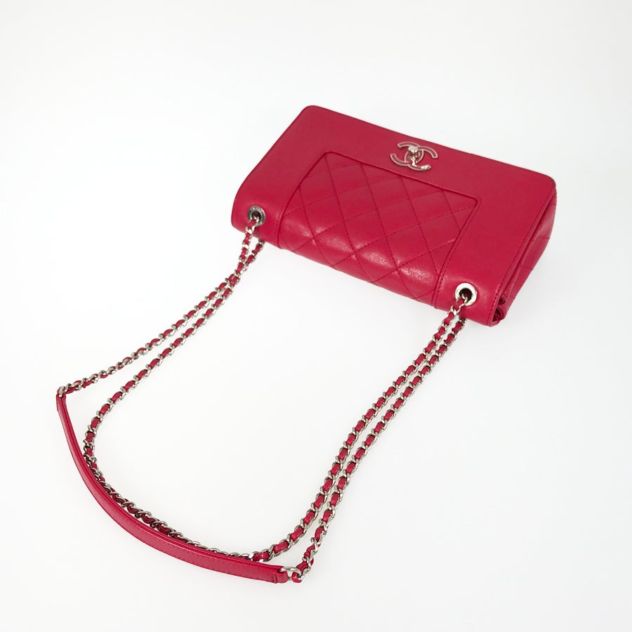 シャネル ショルダーバッグ