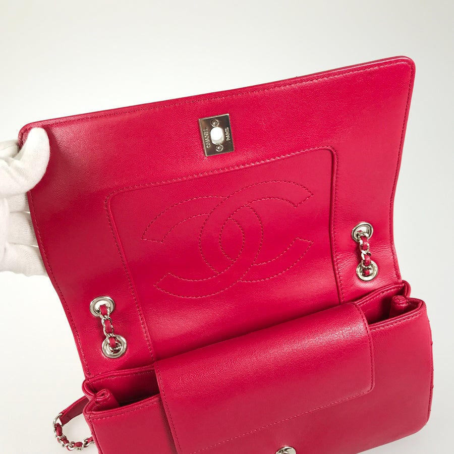 シャネル ショルダーバッグ