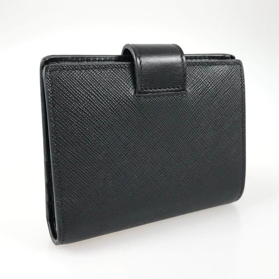 プラダ 二つ折り財布