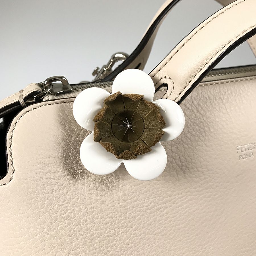 フェンディ ハンドバッグ