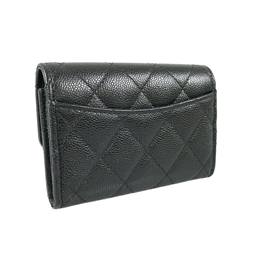 シャネル 二つ折り財布