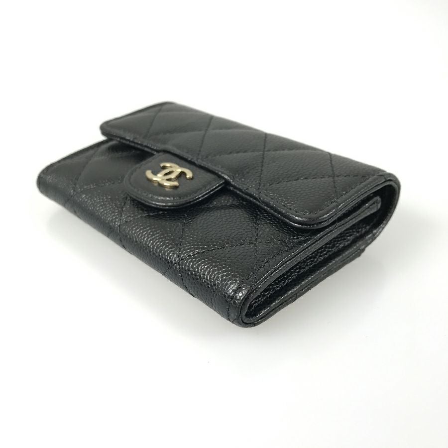シャネル 二つ折り財布