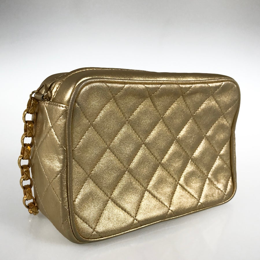 シャネル ショルダーバッグ