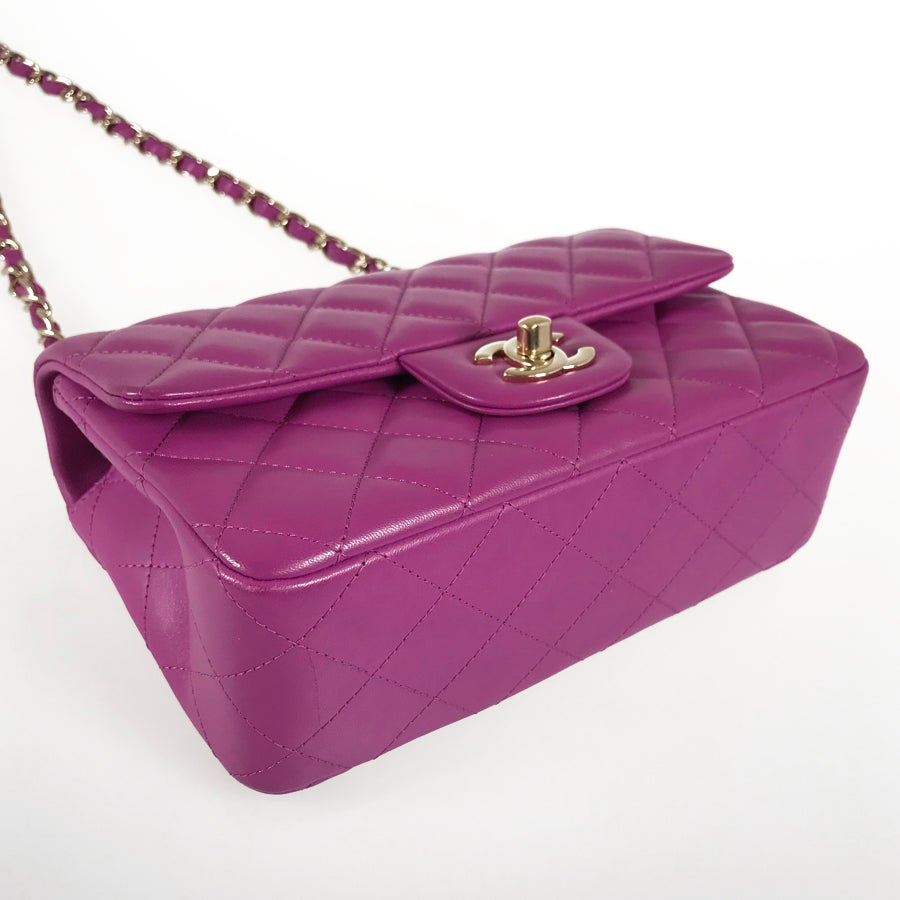 シャネル ショルダーバッグ