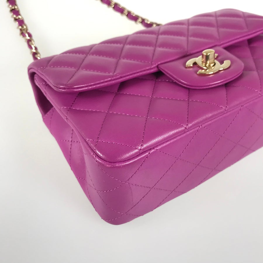 シャネル ショルダーバッグ