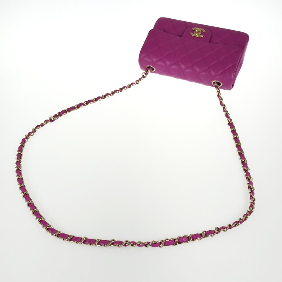 シャネル ショルダーバッグ