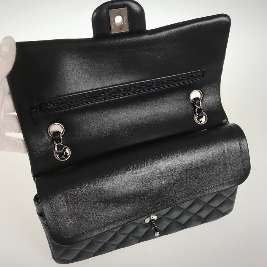 シャネル ショルダーバッグ