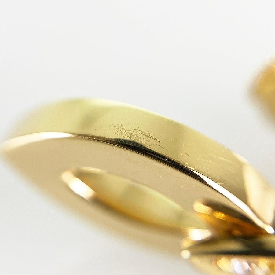 カルティエ ピアス