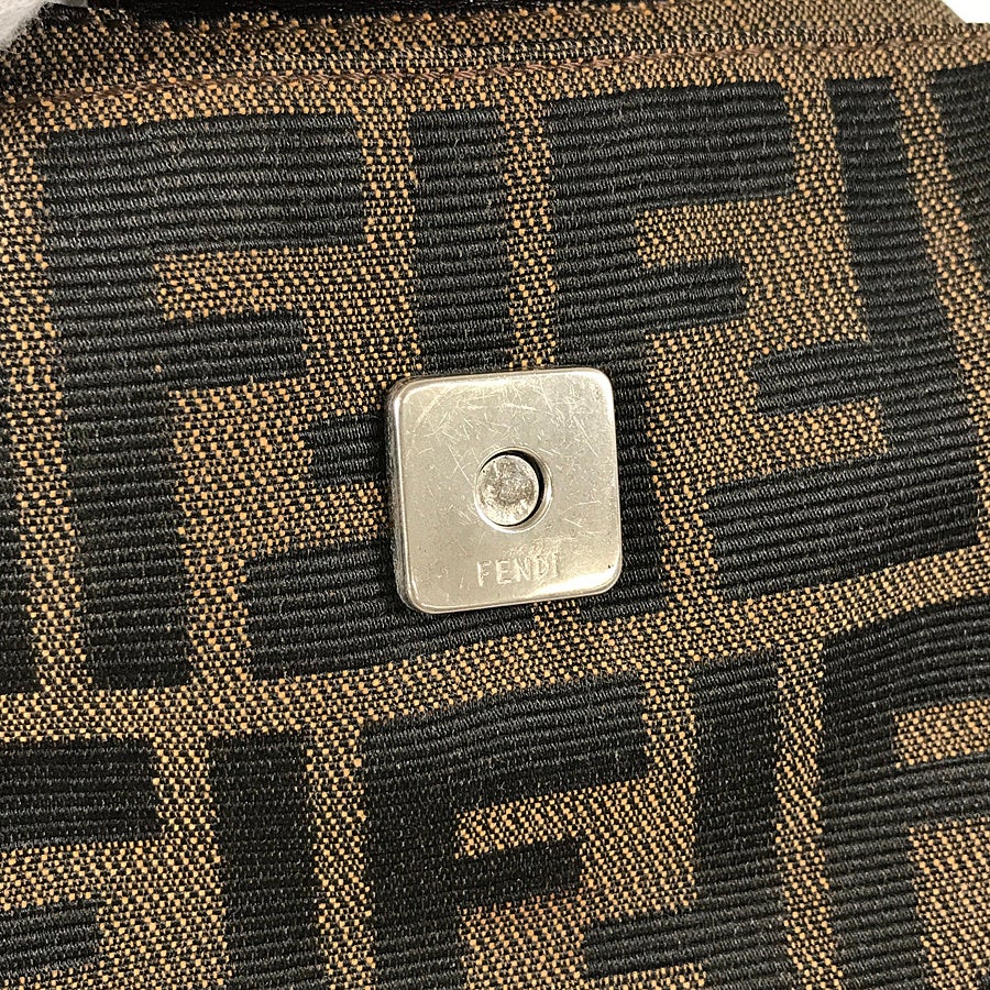 フェンディ ショルダーバッグ