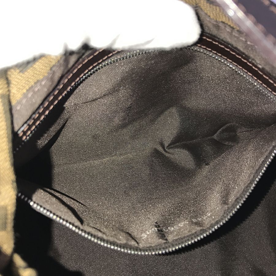 フェンディ ショルダーバッグ