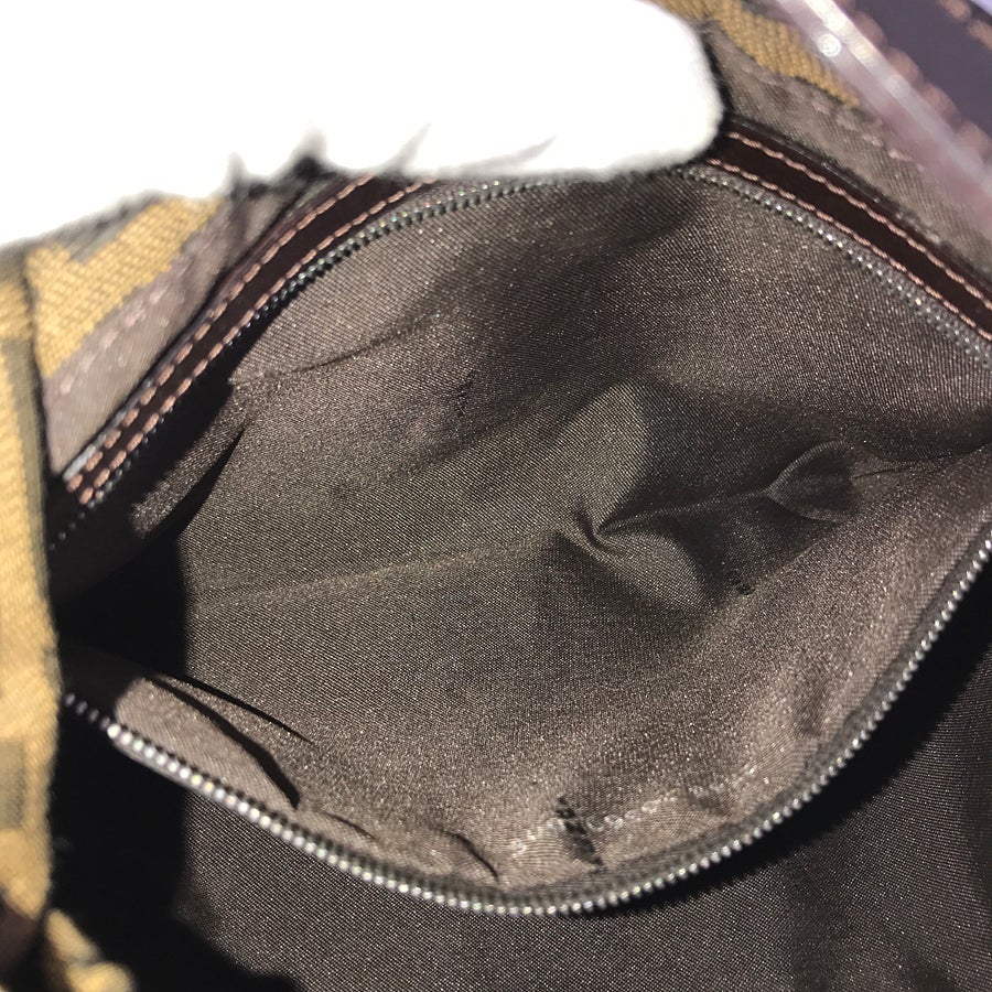 フェンディ ショルダーバッグ