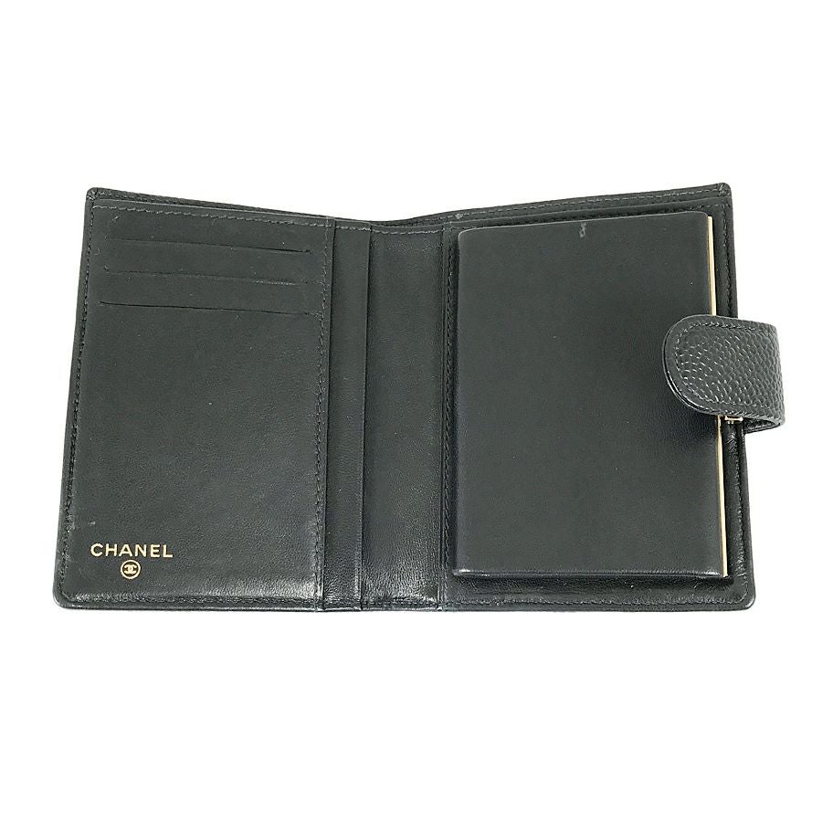 シャネル 二つ折り財布