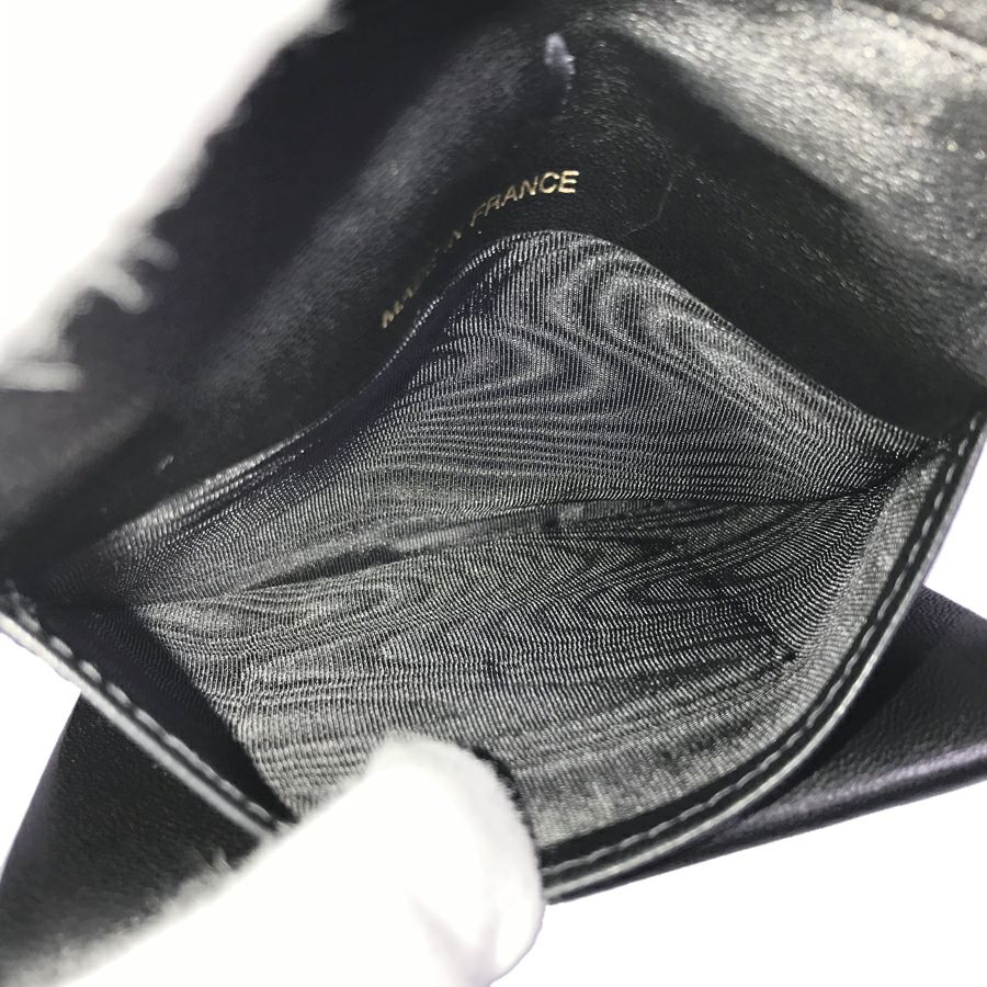 シャネル 二つ折り財布