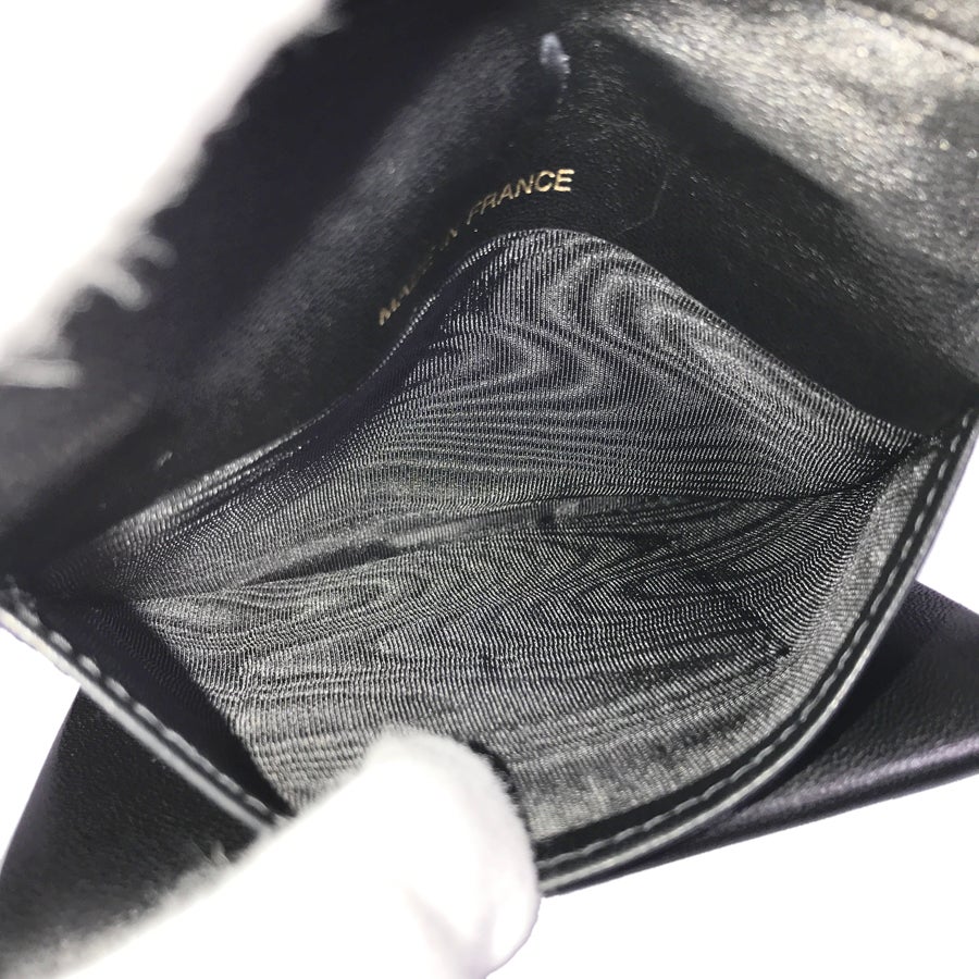 シャネル 二つ折り財布