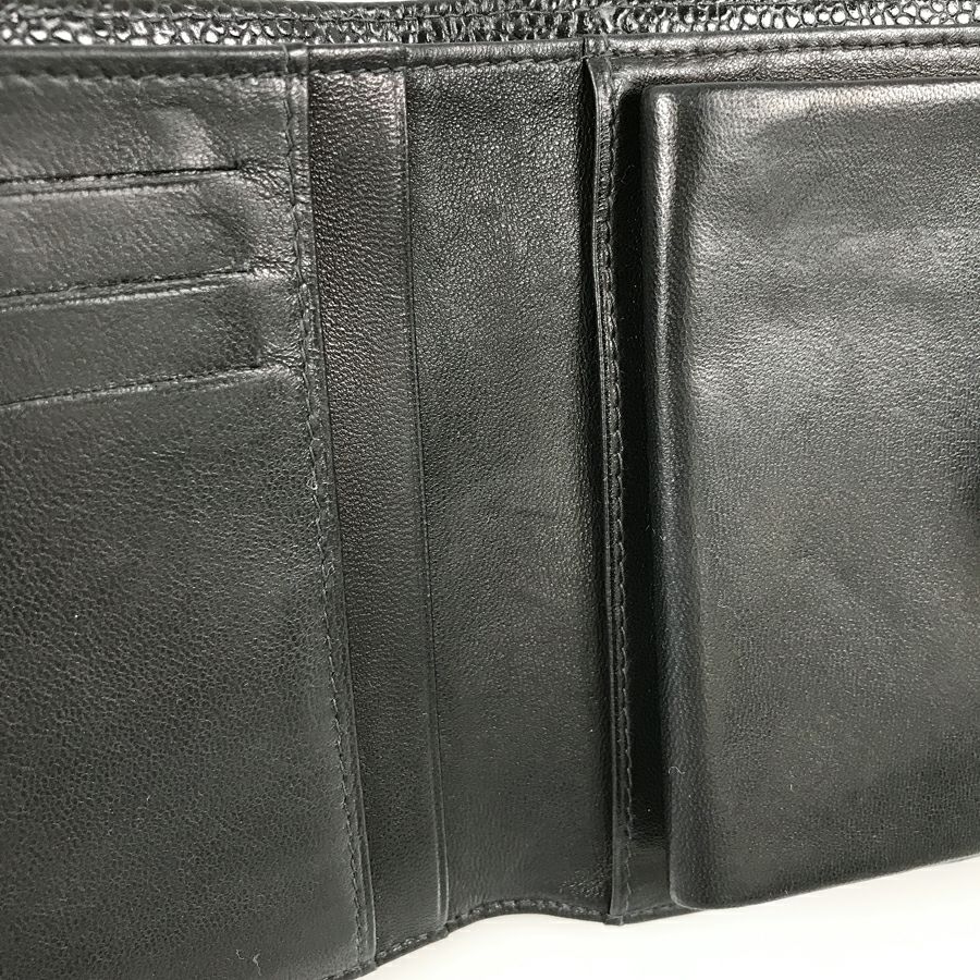 シャネル 二つ折り財布