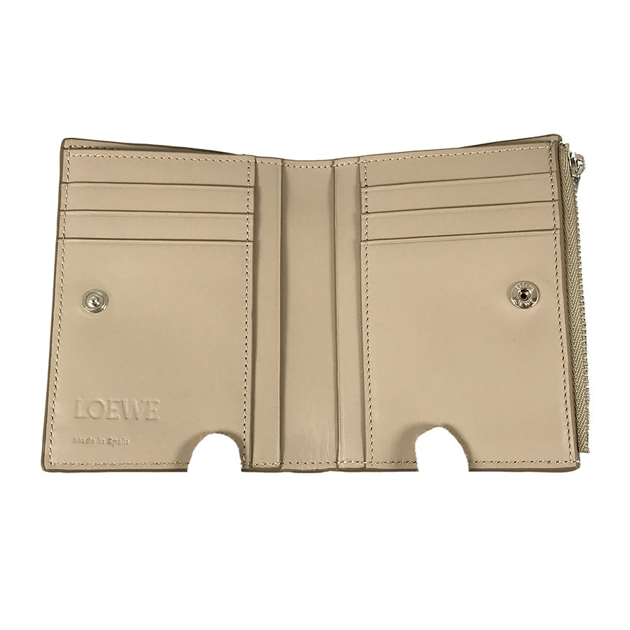 ロエベ 二つ折り財布