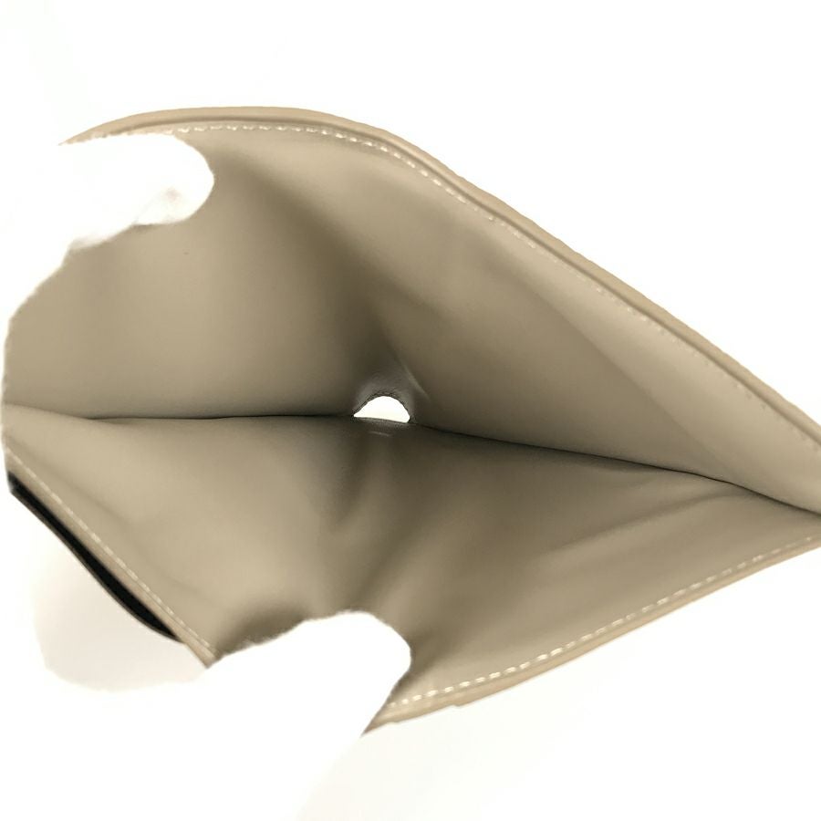 ロエベ 二つ折り財布