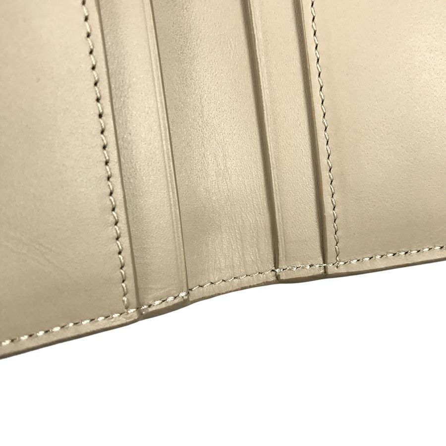 ロエベ 二つ折り財布