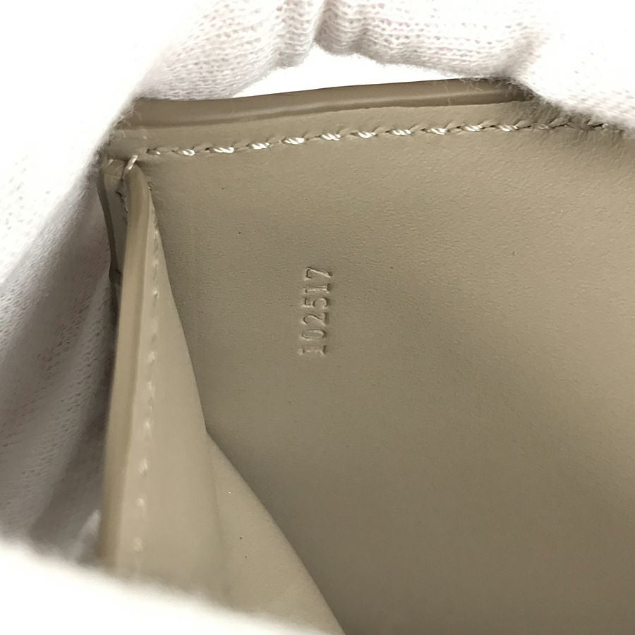 ロエベ 二つ折り財布