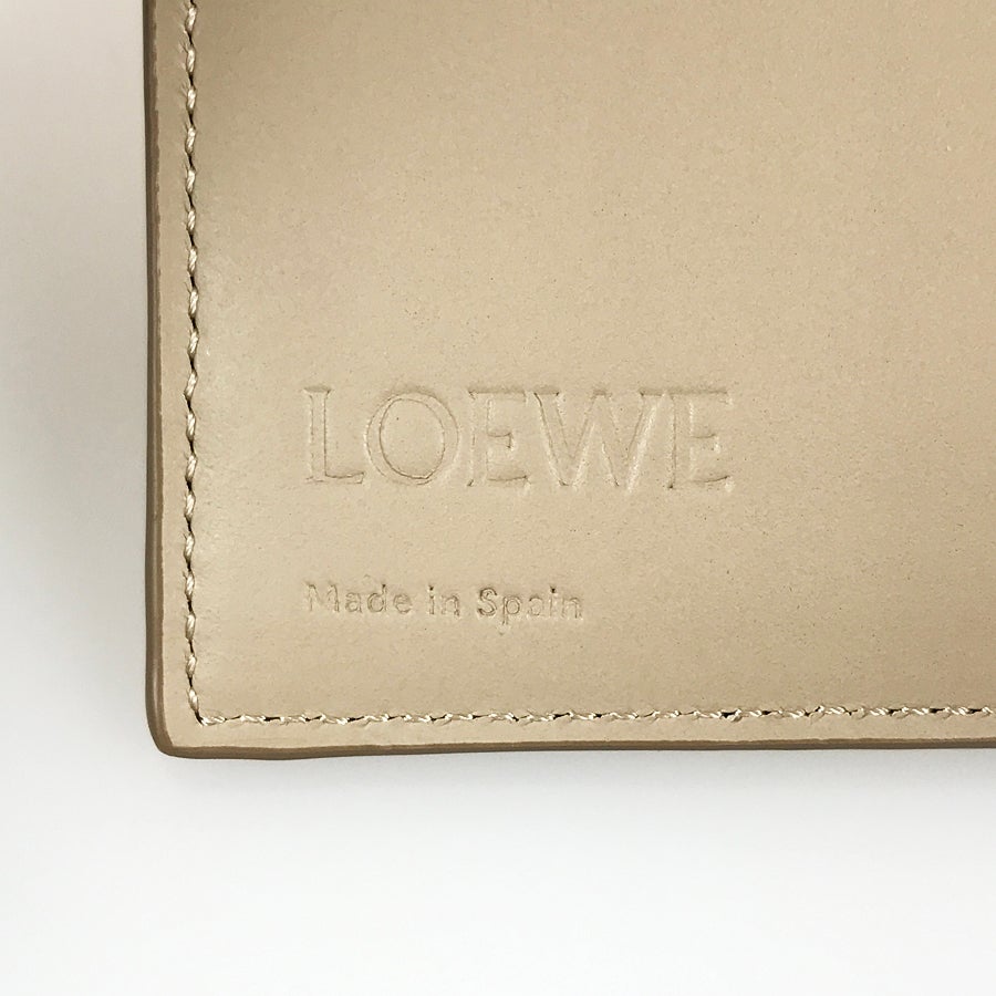 ロエベ 二つ折り財布