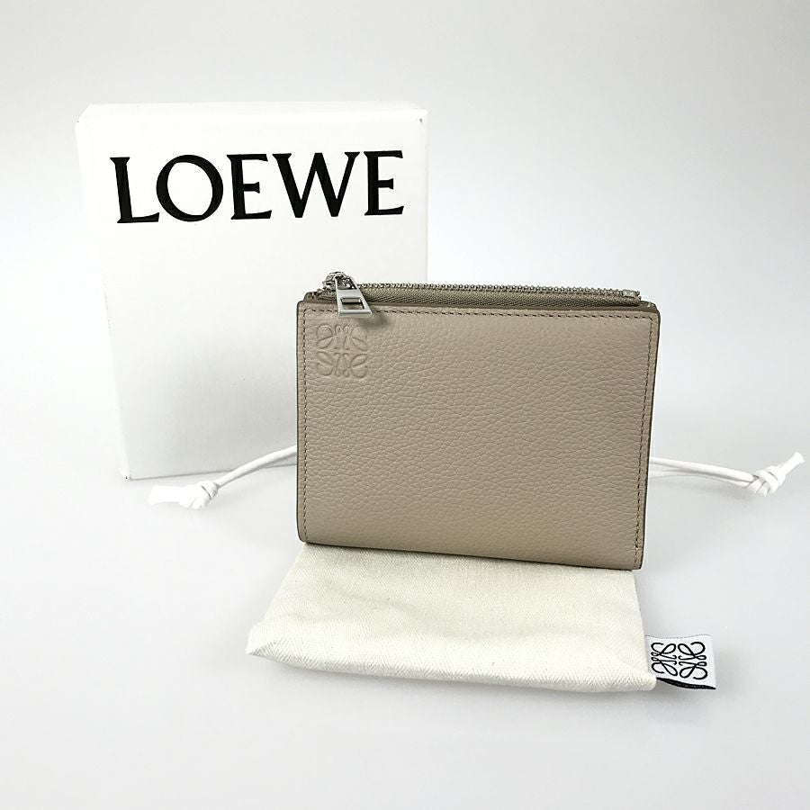 ロエベ 二つ折り財布