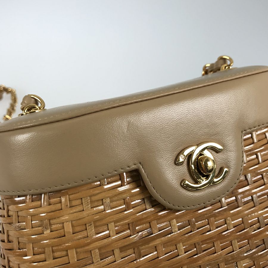 シャネル ショルダーバッグ